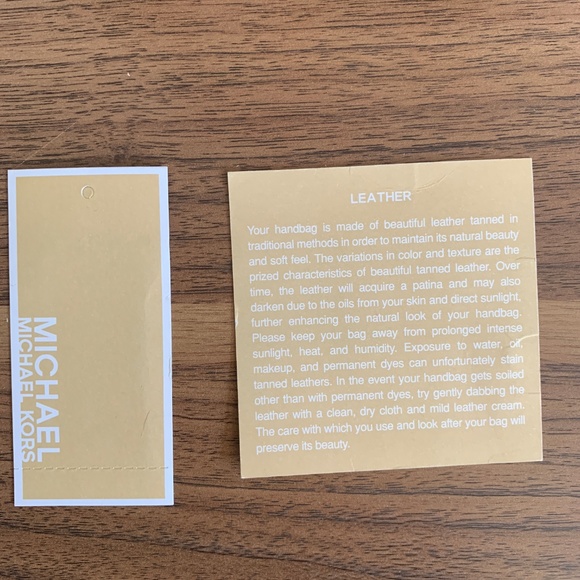 Michael Kors Greenwich Medium Grab Bag - Picture 7 of 8